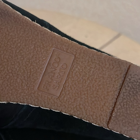 Franco Sarto Leather Black Suede Wedge
Shoes Booties Ankle Boots • 10 - Picture 5 of 6